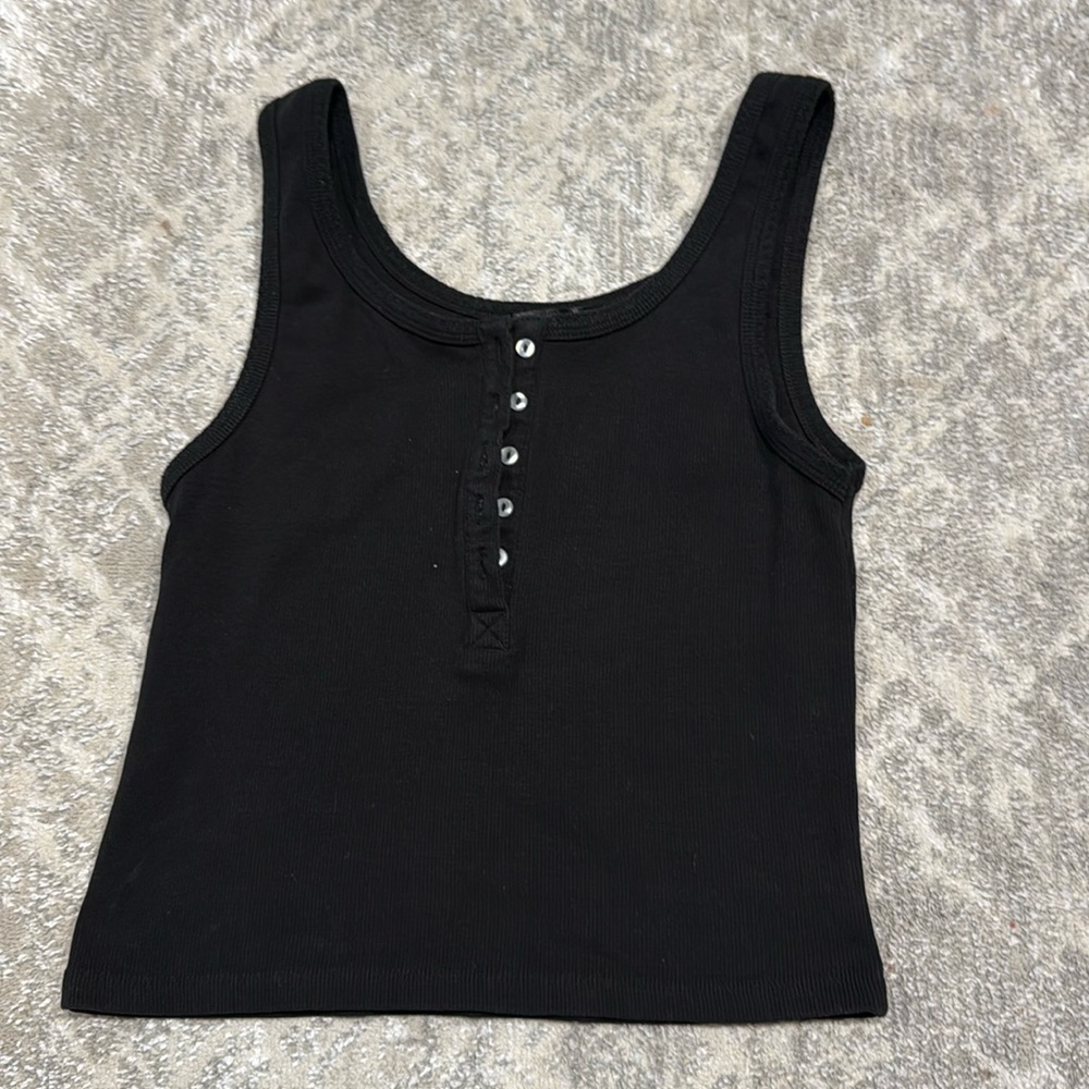 Black and white 2 pack button tank crop top